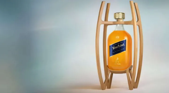 Bouteille Johnnie Walker Blue Label Ultra en verre ultraléger