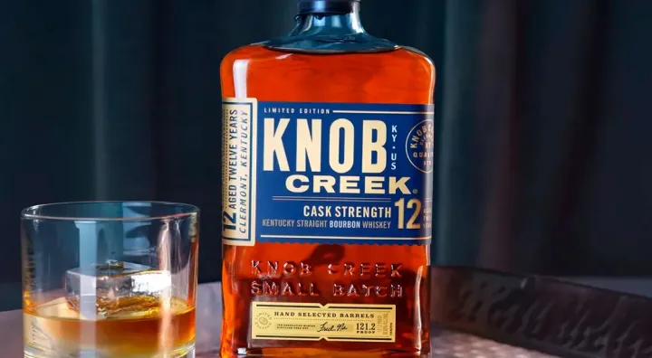 Knob Creek 12 anni imbottigliato Cask Strength Bottiglia di bourbon del Kentucky Knob Creek 12 Year Old Cask Strength