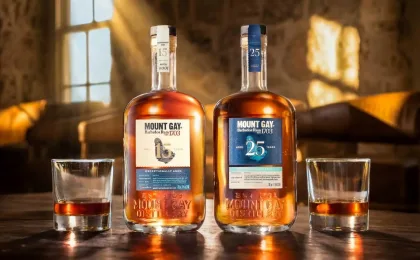 Bouteilles de Mount Gay Exceptionally Aged 15 et 25 ans de la Barbade
