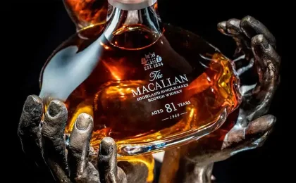 Botella The Macallan The Reach de 81 años con presentación escultórica