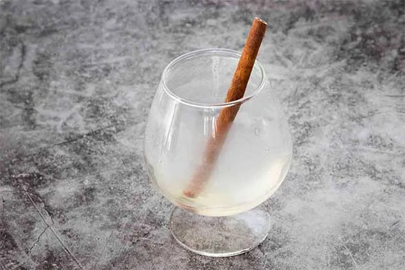 Brandyschwenker mit heißem Gin