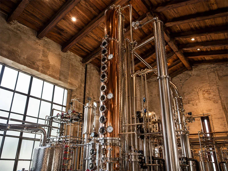 Distillation column