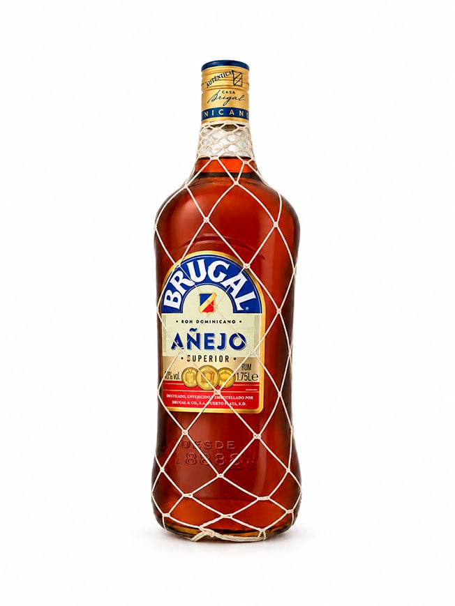 Les clients ayant acheté le Buchanan's DeLuxe Reserve 12 Ans 1 Litre, ont également acheté le Brugal 1.75 Litres (République dominicaine) - Image du produit