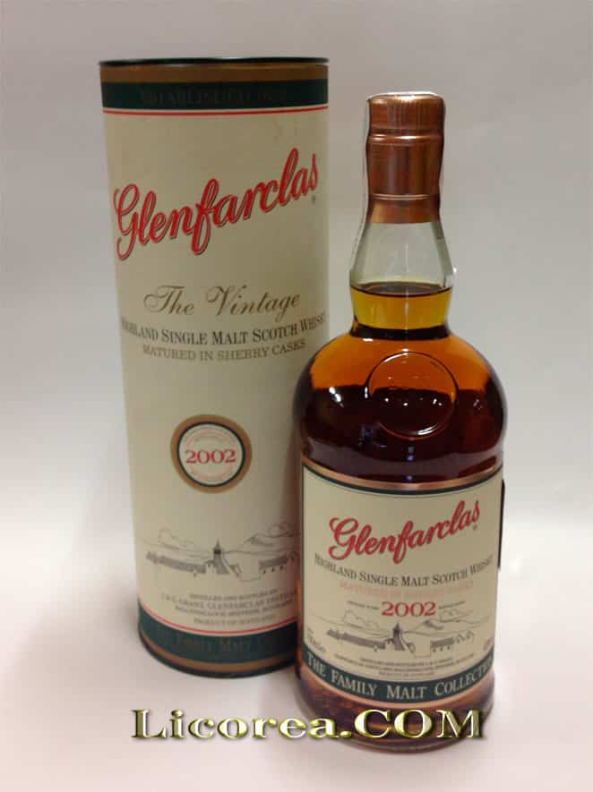 Customers who bought Bell's Caneco Navidades 2001 Ceramica, also bought Glenfarclas vintage 2002 (Highland)