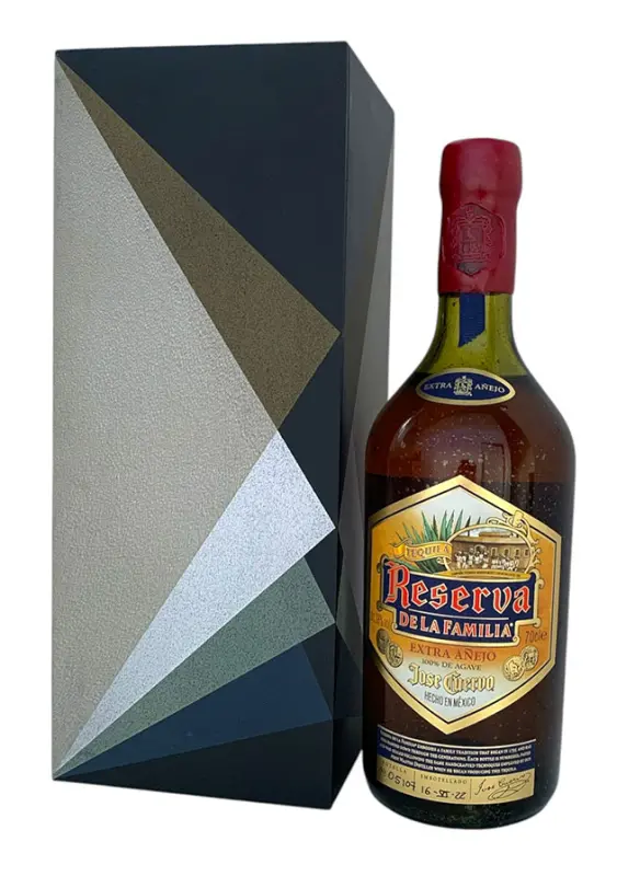José Cuervo Reserva de la Familia EXTRA AÑEJO - Foto principale del prodotto