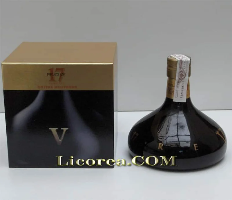 Chivas Revolve Reserve 15 years, 50 CL Ceramica - Main product photo