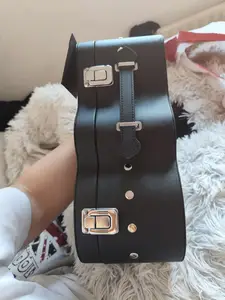 Imagen que acompaña al comentario de Jack Daniel's Guitar Case Edition