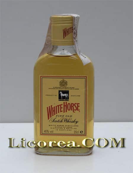 Clientes que compraron Macallan Reserva 10 Años Cask Strenght, 1 Litro (Highland), también han comprado White Horse, 35 CL